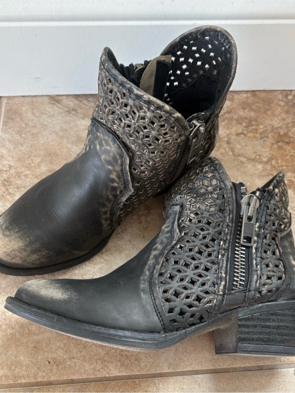 Sorel Black Leather Chelsea Ankle Boots Women’s 6.5